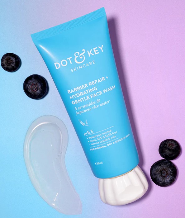 Dot and Key Hydrating Gentle Face Wash with hyaluronic acid
